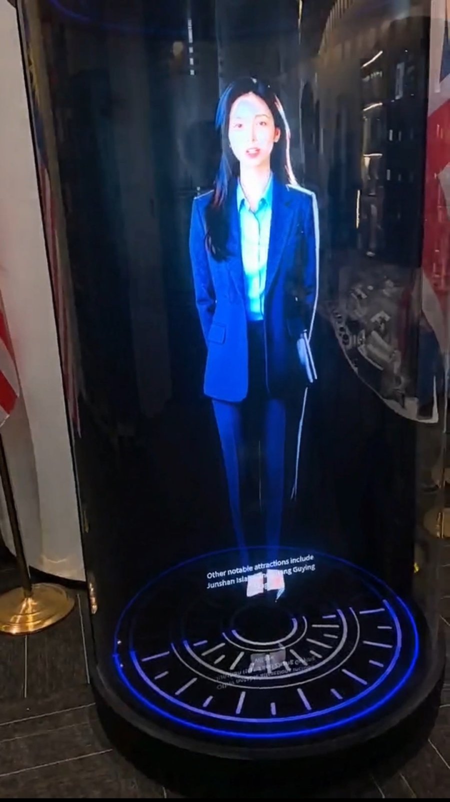 蓝速科技｜3D 全息数字人舱，开启线下场景交互新体验