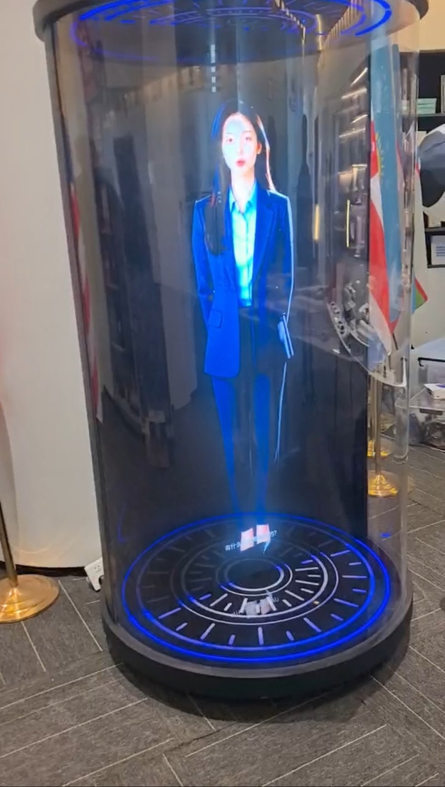 蓝速科技｜3D 全息数字人舱，开启线下场景交互新体验(图2)