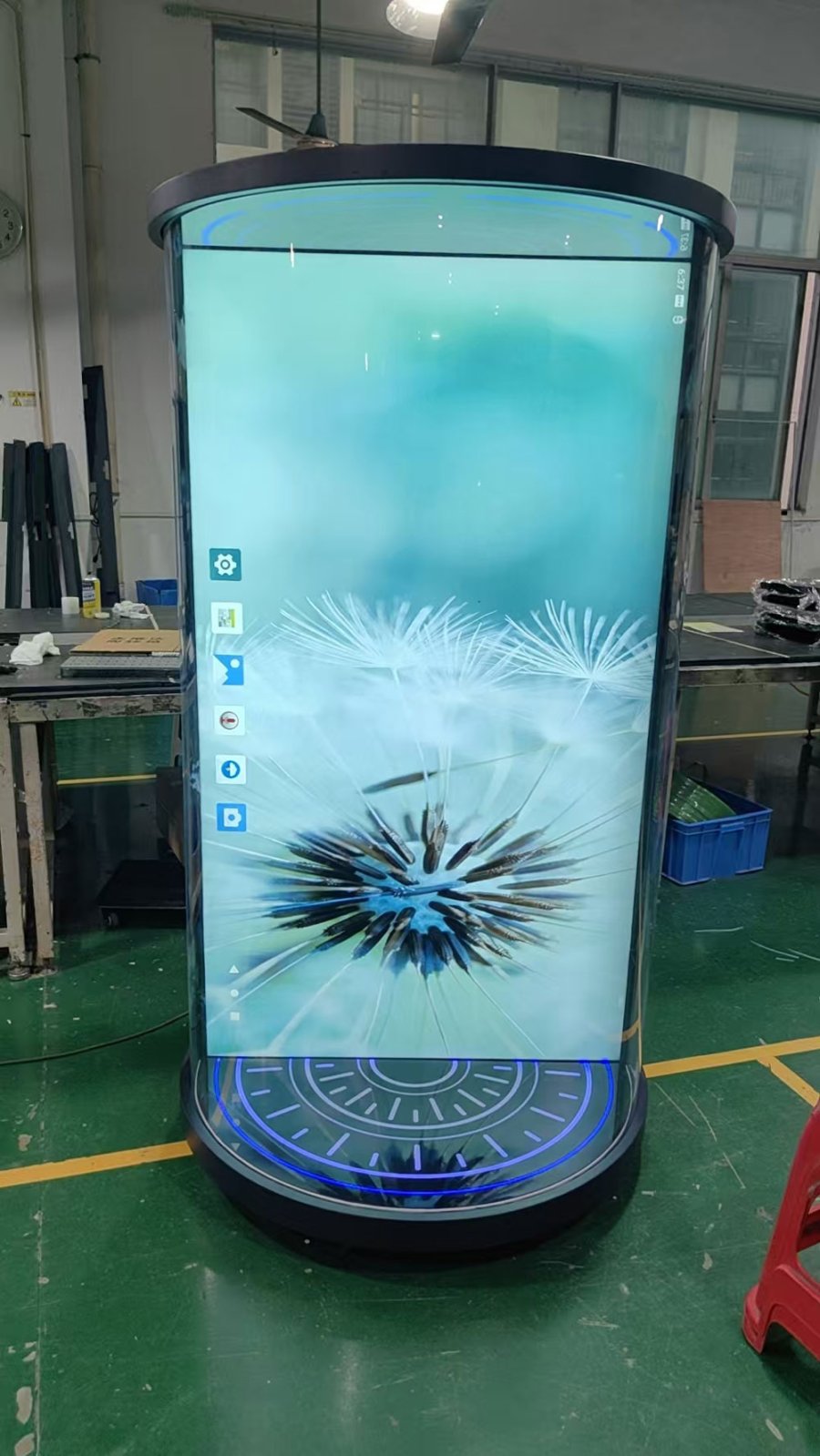 蓝速科技丨工艺到体验:75 寸圆柱形全息舱的立体呈现与部署方案(图3) 蓝速科技丨工艺到体验:75 寸圆柱形全息舱的立体呈现与部署方案(图3)